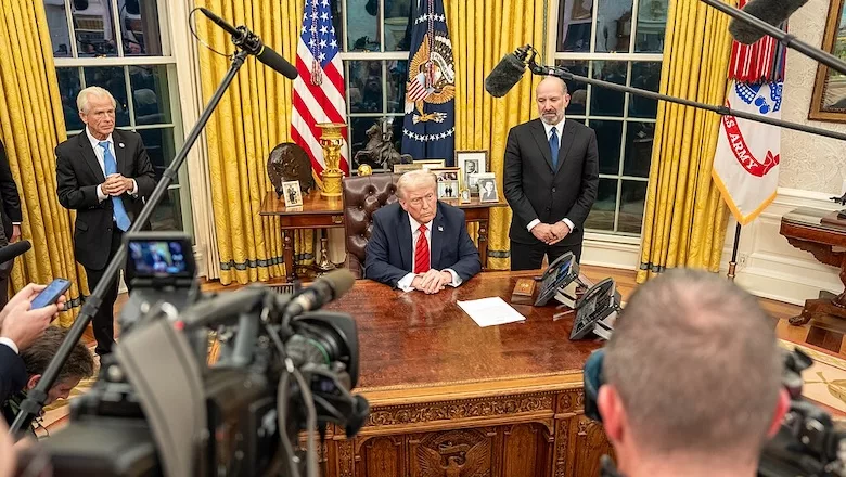 President_Donald_Trump_signs_Executive_Orders.jpg