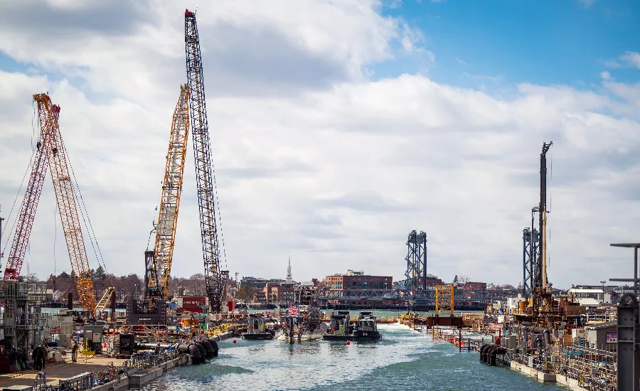 The submarine USS Hampton enters a drydock at Portsmouth Naval Shipyard