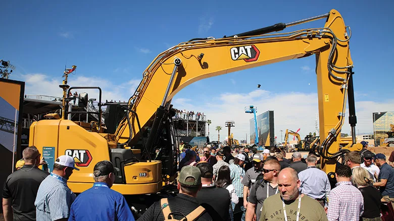 The new-size-class 319 excavator
