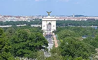 Revised concept plans depict the proposed Independence Arch, which would include observation areas and visitor facilities at Memorial Circle near Arlington Memorial Bridge.
