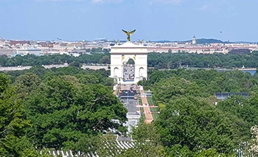 Trump Independence Arch Advances to NCPC Review as Ballroom Appeal Nears