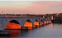 Memorial Bridge at night Memorial Bridge at night