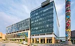 Fred & Pamela Buffett Cancer Center