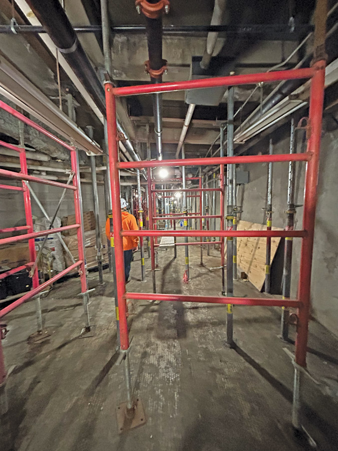 >A slurry wall
