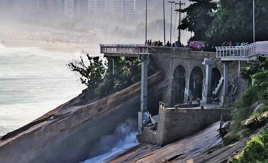 Bike path collapse