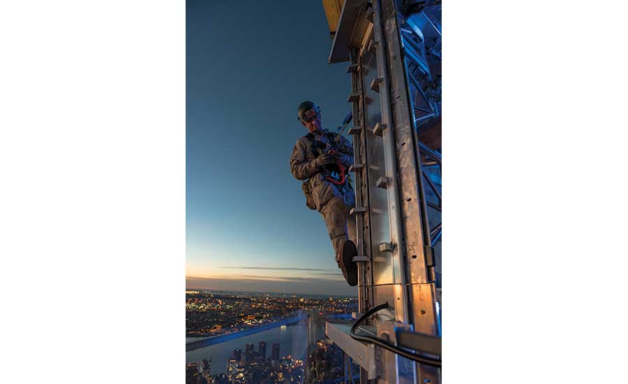 Strengt Brise Tanzania How to Add 39 Tons of Steel to the Top of the Empire State Building |  2017-06-08 | ENR | Engineering News-Record