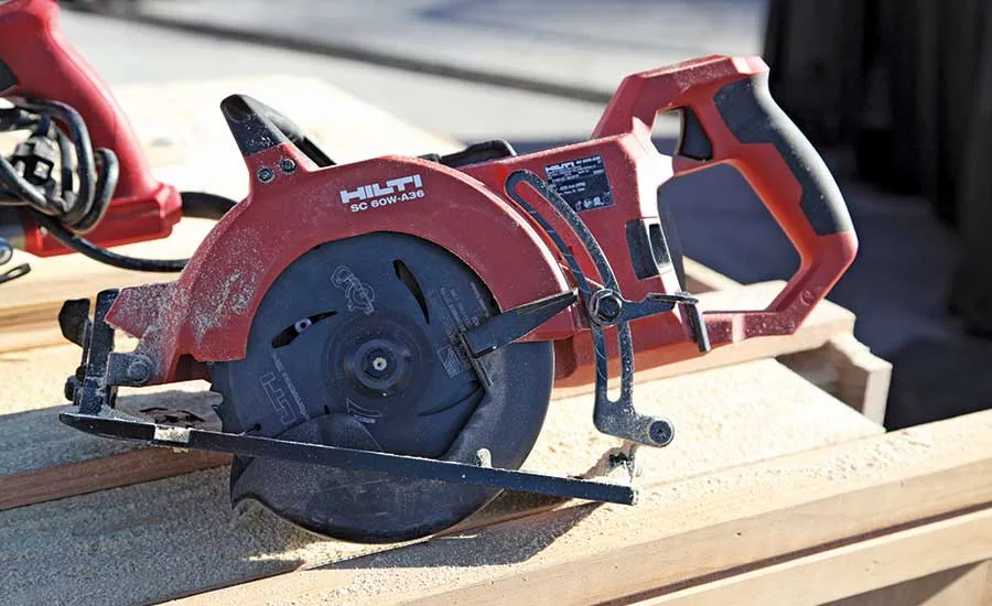 SC 60W-A36 wormdrive-style circular saw
