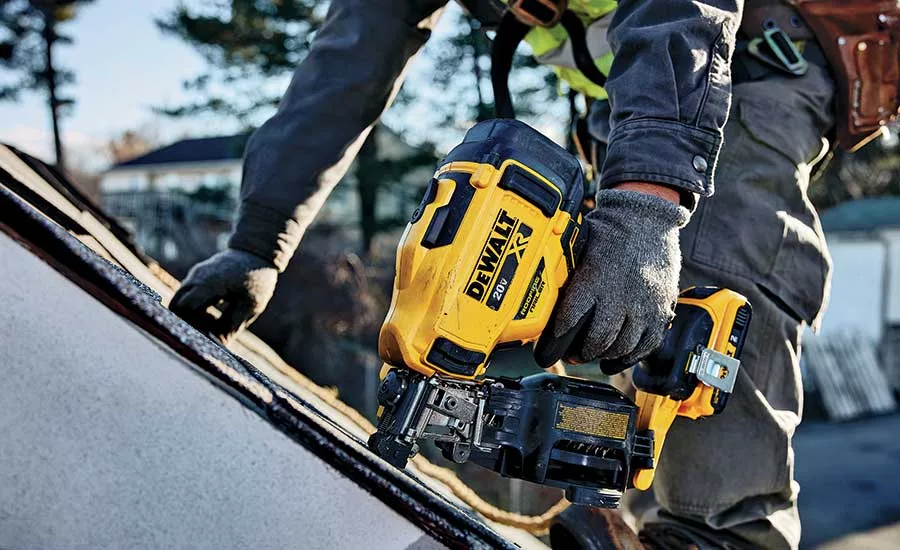 20V MAX 15° Coil Roofing Nailer