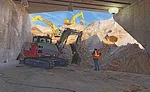 Hydraulic box-jacking system