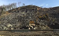 ENR0404_TENN.jpg Tenn-I-75_Rockslide