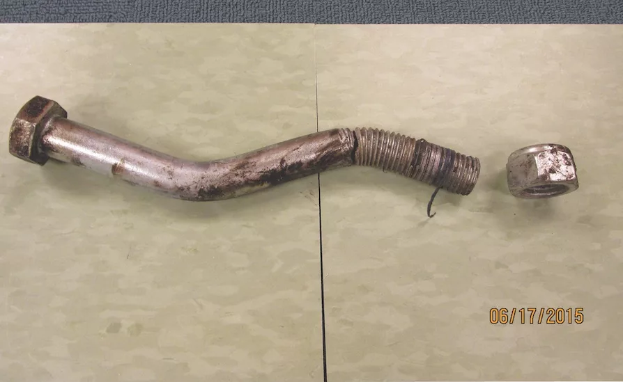hoist_collapse_broken_bolt.jpg