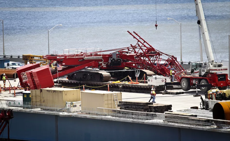 tappan_zee_bridge_crane_accident.jpg