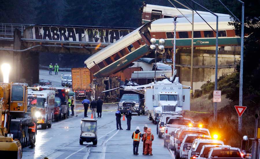 I-5_amtrak_train_crash.jpg