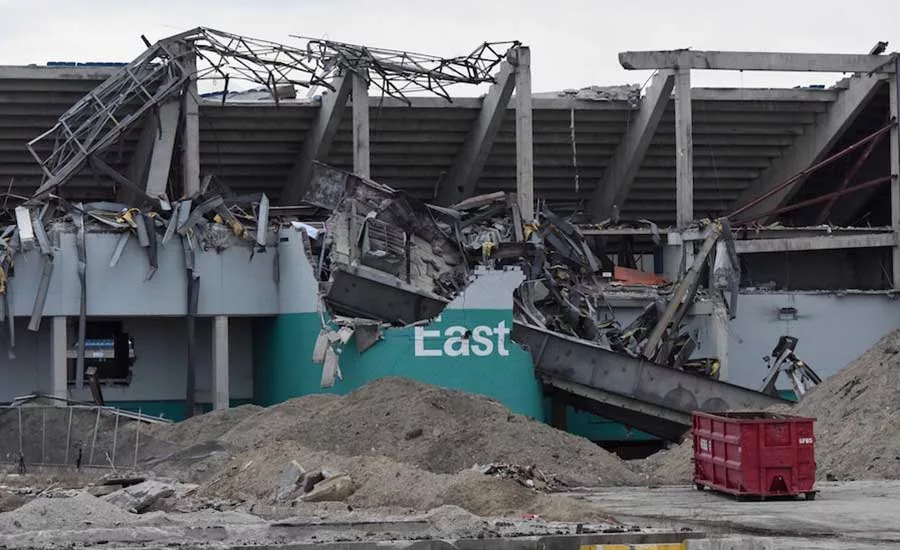 Pontiace_silverdome_demolition.jpg
