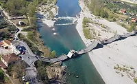 Italy_bridge_collapse.jpg Italy_bridge_collapse.jpg