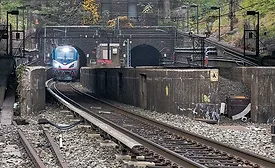 GatewayTUNNEL.JPG