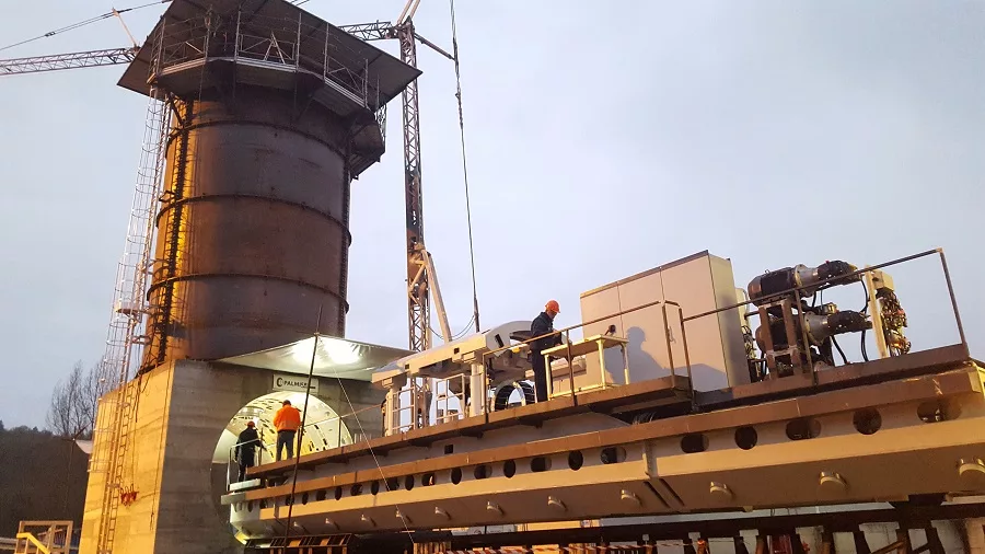 Webuild full-scale model