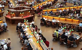 Students_in_library