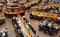 Students_in_library