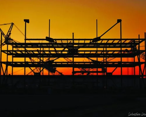 Speed Drives the Work On Boeing 'Dream' Plant