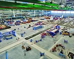 Speed Drives the Work On Boeing 'Dream' Plant