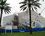 Builders Hang Glazed Free-Form Jigsaw Puzzle on Florida Museum