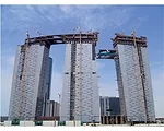 Team Completes Big Lifts for Top Hat Linking Three Abu Dhabi Towers