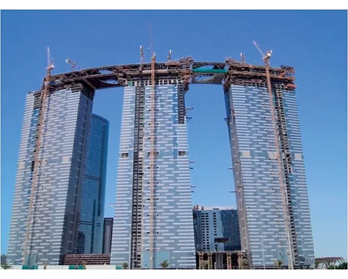 Team Completes Big Lifts for Top Hat Linking Three Abu Dhabi Towers