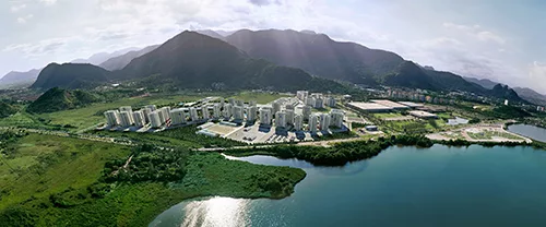 Rio Workers Split Up To Tackle Olympic Village