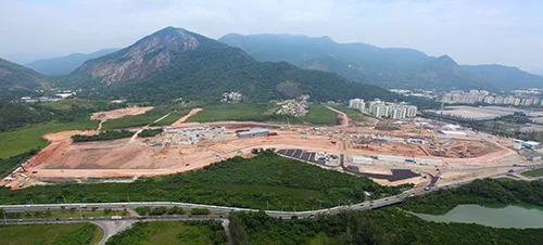 Rio Workers Split Up To Tackle Olympic Village