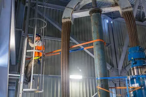 Hollandia Pulls Off Novel Jacking for Tall Observation Tower