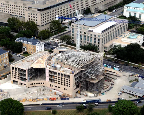 U.S. Tribute to Peace Takes Flight on D.C. Mall