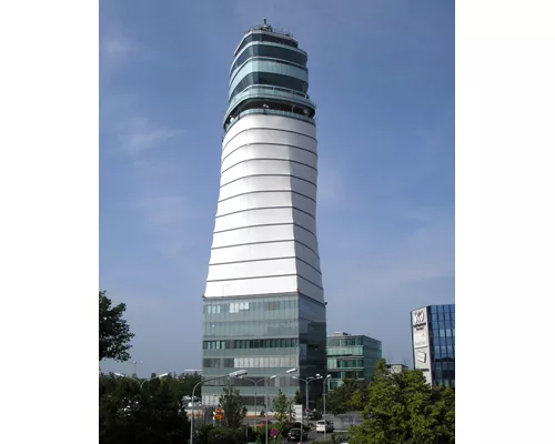 The World's Top 10 Tallest Airport Control Towers