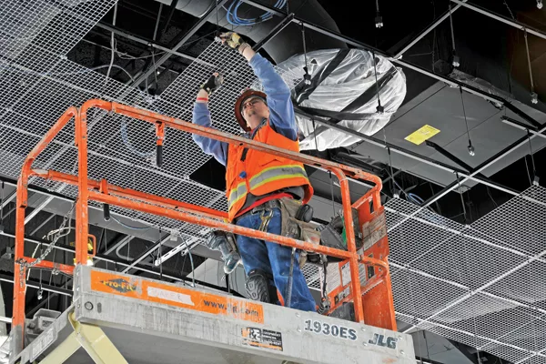 Construction Week: Industry Unemployment Up; DOE Site Contractors Face Performance Issues
