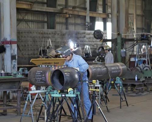 Welder Shortfall Fires Up Industry Training Programs to Work Overtime