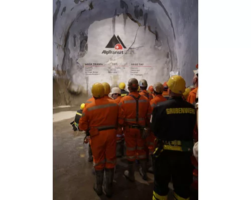 Gotthard Joint-Venture Team Tunnels Through First Leg