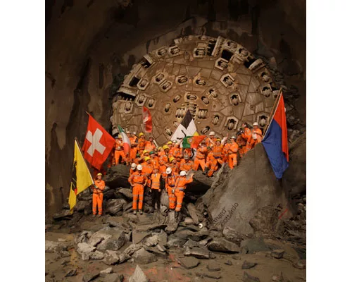 Gotthard Joint-Venture Team Tunnels Through First Leg