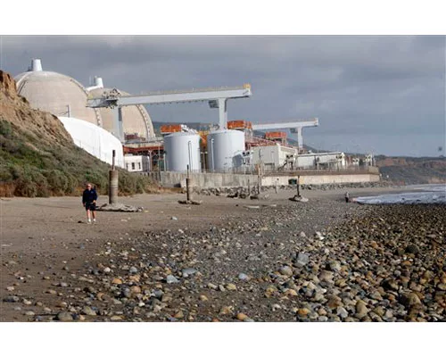 Troubles Multiply at Reactors Amid Fears of Radiation Spread