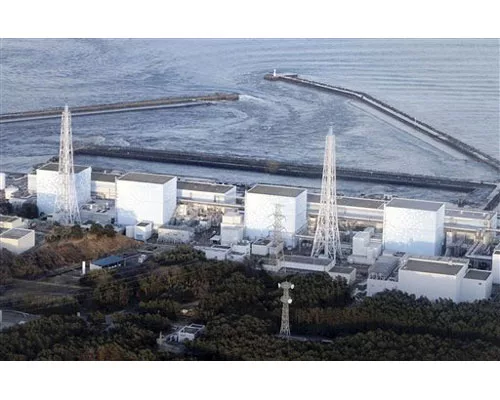Troubles Multiply at Reactors Amid Fears of Radiation Spread