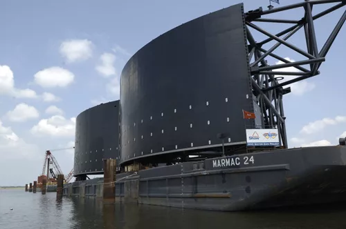 Contractors Prepare to Set Gates to Close New Orleans Storm Surge Barrier