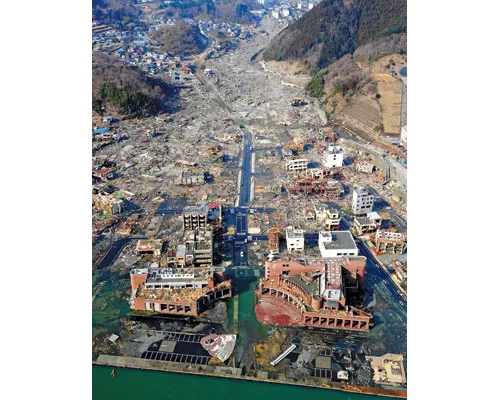 Corps Pulls Out All the Stops To Cope With Rising River