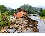 Colorado Floods Leave Eight Dead, Thousands Stranded, Infrastructure in Shambles