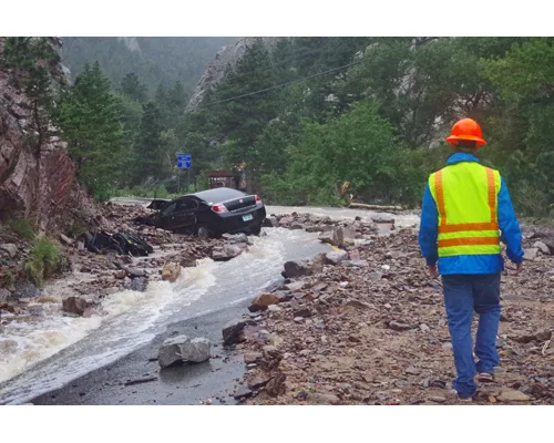 Colorado Floods Leave Eight Dead, Thousands Stranded, Infrastructure in Shambles