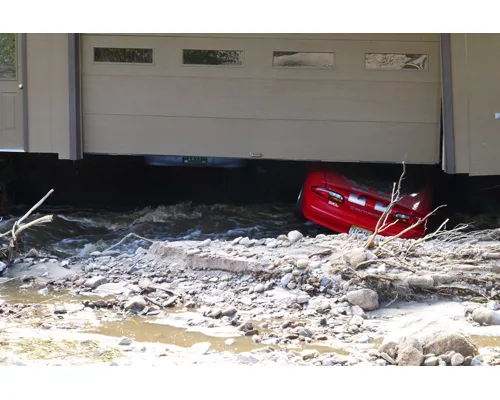 Colorado Floods Leave Eight Dead, Thousands Stranded, Infrastructure in Shambles