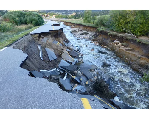 Colorado Floods Leave Eight Dead, Thousands Stranded, Infrastructure in Shambles