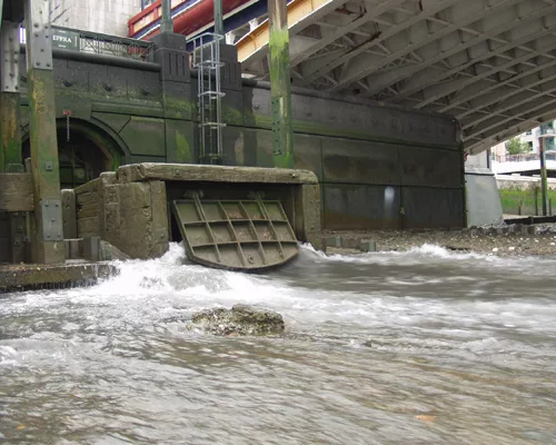 London Water Utility Seeks Investors for $7-Billion Sewer Overflow Fix