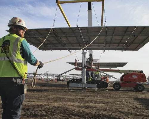 U.S. Renewables Sector Soars, With Help From Tax Credits