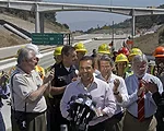 Kiewit Earns $300,000 Bonus On Quick Finish of L.A. Freeway Bridge Demolition