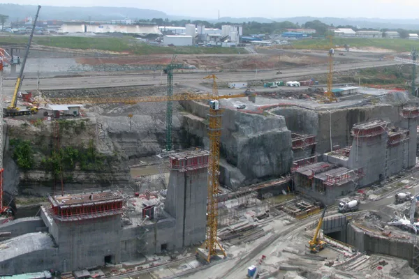 Dramatic Digs Mark Panama Canal Expansion Progress