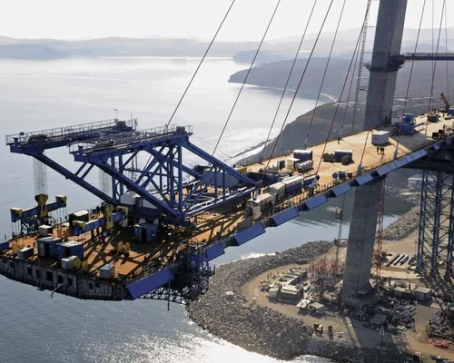 Twin Spans Set a New Pace in Russia's Far East